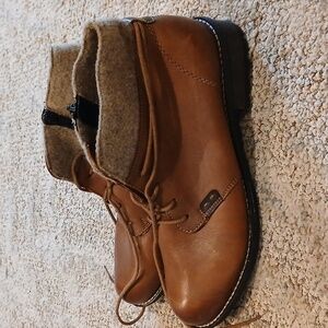 Brown leather Remonte ankle boot Size 39